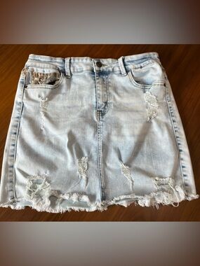 Lucky & Blessed Light Blue Distressed Denim Mid Rise Skirt Size 10 - Large